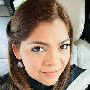 Meet your Posher, Maricela